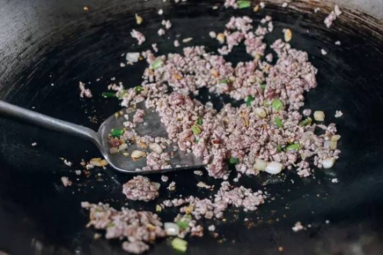 萝卜拌饭怎么做
