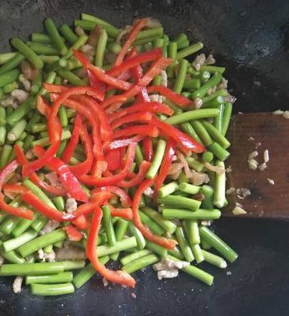蒜苔炒肉怎么做好吃