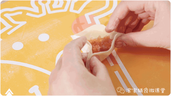 胡萝卜虾肉馅饺子的做法 让宝宝这个冬天爱上吃饺子