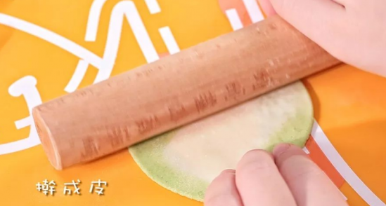 胡萝卜虾肉馅饺子的做法 让宝宝这个冬天爱上吃饺子