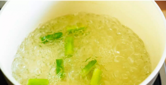 宝宝粥辅食的做法大全 萝卜芦笋鸡肉粥做法介绍
