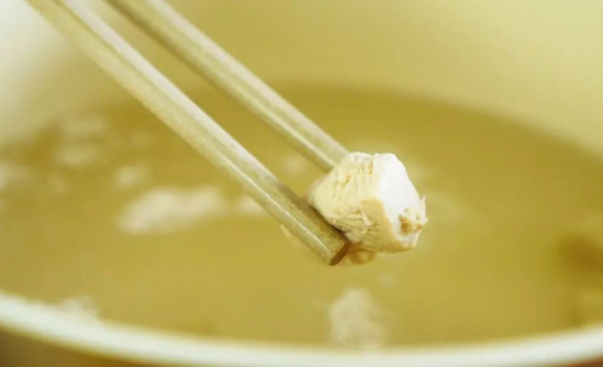 宝宝粥辅食的做法大全 萝卜芦笋鸡肉粥做法介绍