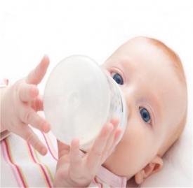 母乳喂养的宝宝需要喂水吗 这种情况不要喂宝宝喝水