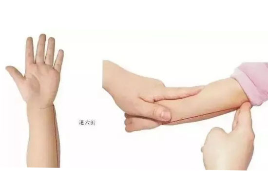 小孩呕吐推拿手法图 小孩呕吐推拿按摩手法