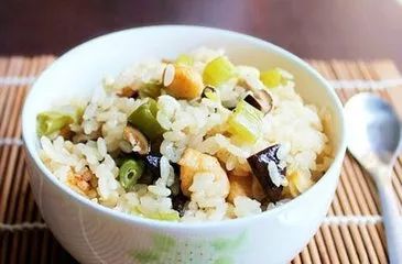 山药土豆肉焖饭的做法 适合1岁以上的宝宝的辅食