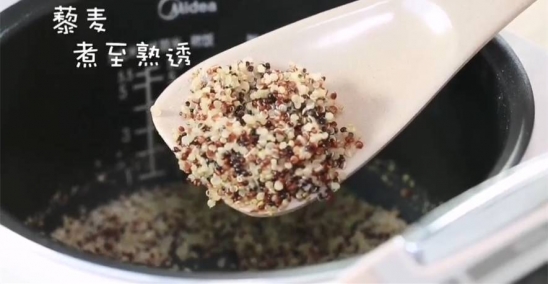 宝宝红薯饼的做法 红薯藜麦饼的做法步骤详解