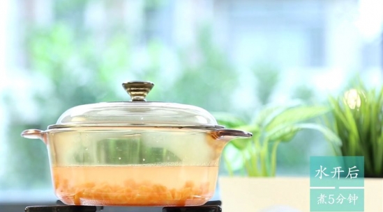 宝宝三文鱼松的做法 三文鱼对宝宝大脑发育有益