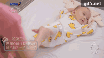 宝宝胀气怎么办 宝宝排气操动作介绍