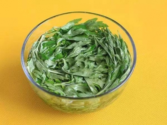 产后喝什么汤最好 黑木耳益母汤的做法介绍