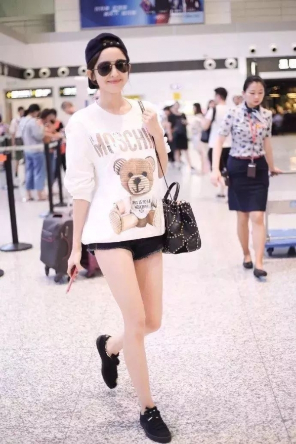 小黑鞋怎么搭配衣服
