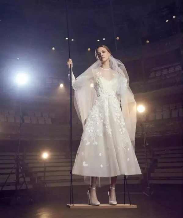 2025流行婚纱款式