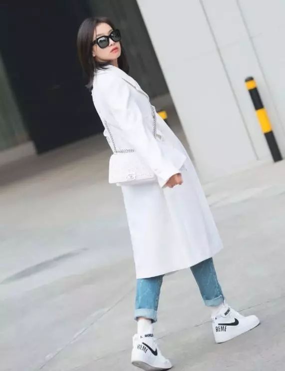 长款大衣搭配图片 长款大衣配不同鞋子的方案