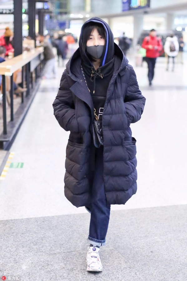 长款羽绒服搭配图片    今年整个娱乐圈都开始穿羽绒服了吗