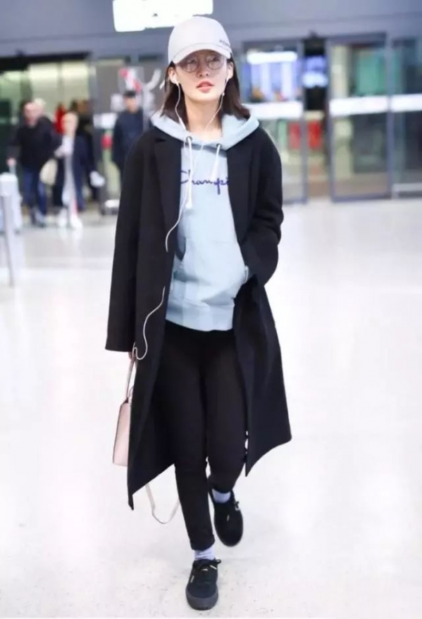 2025卫衣搭配女