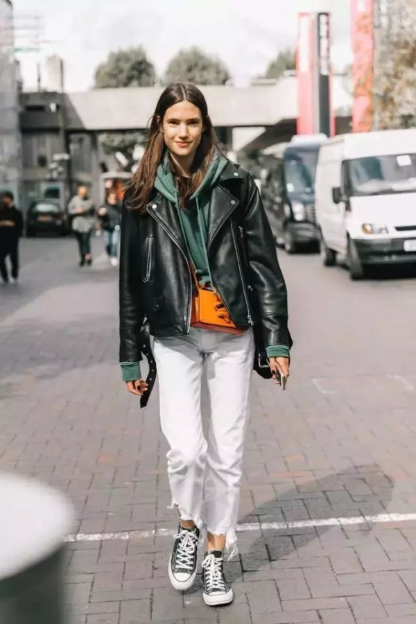 2025卫衣搭配女
