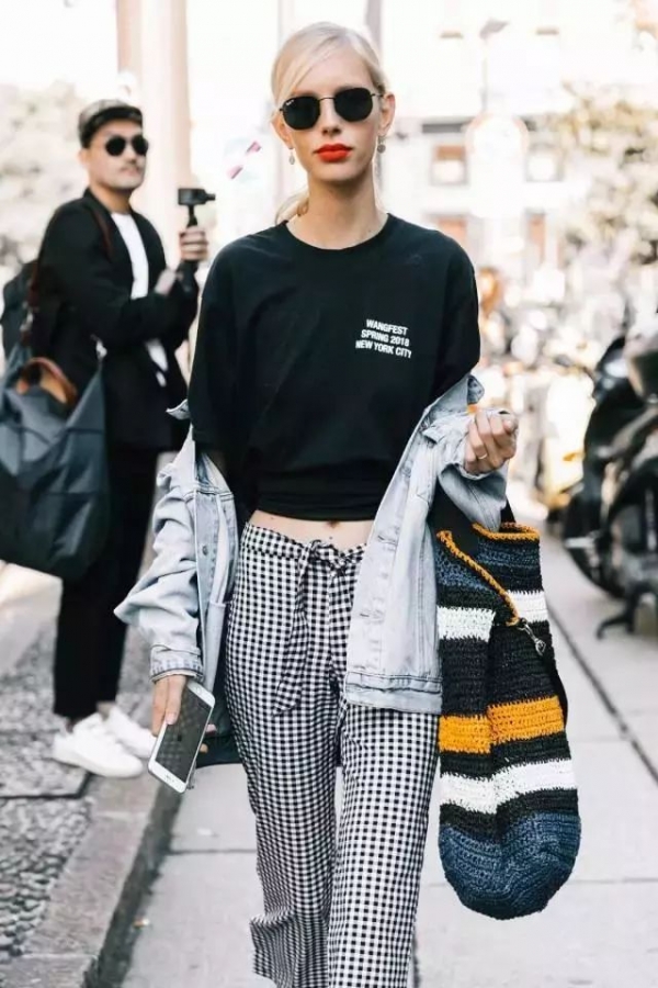 2025卫衣搭配女