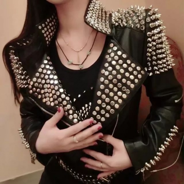 怎样穿衣服搭配好看