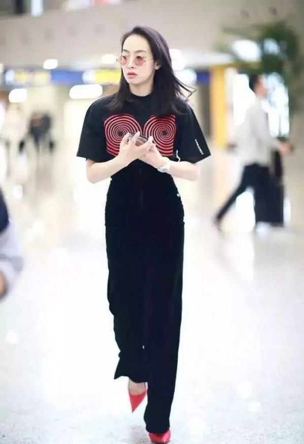 女人什么鞋子好搭配衣服