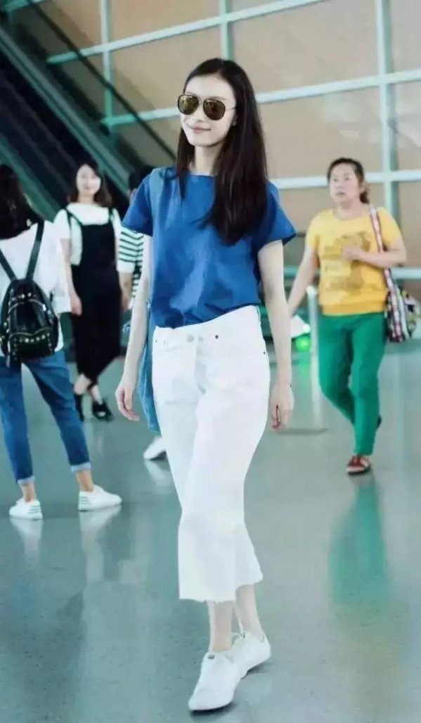 女人什么鞋子好搭配衣服