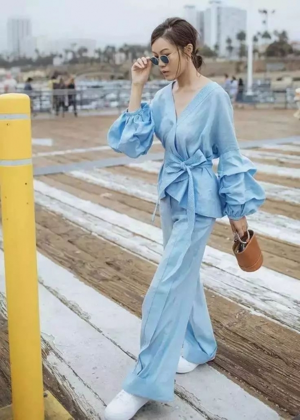女人什么鞋子好搭配衣服