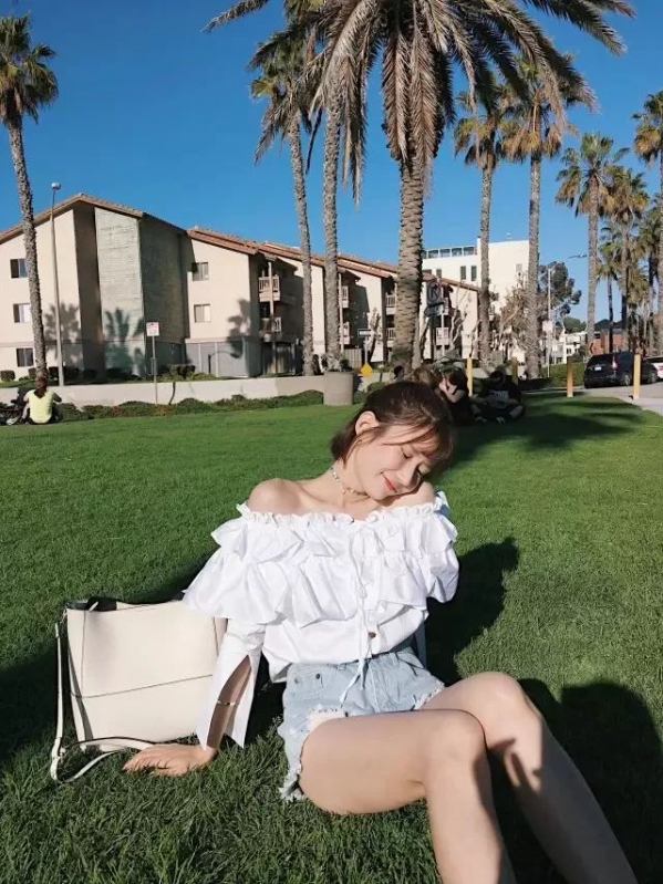 牛仔短裤搭配什么最合适