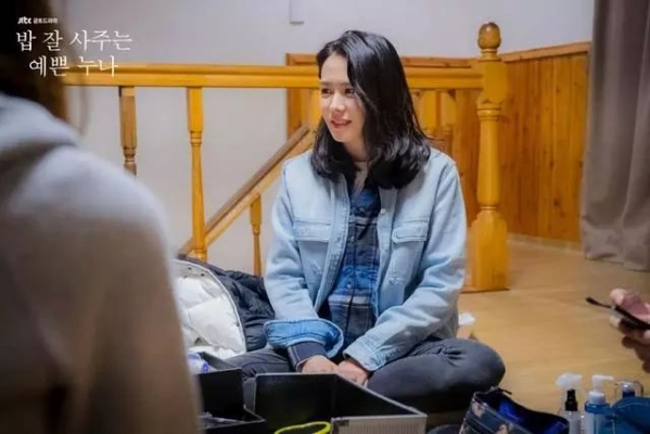 25岁后女生怎么穿衣服