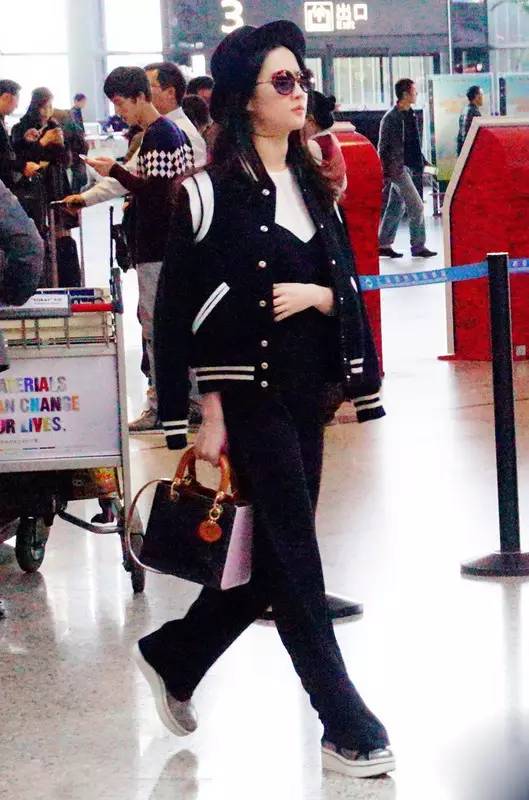 25岁后女生怎么穿衣服