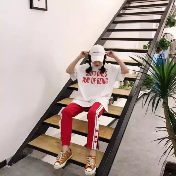 帆布鞋阔腿裤怎么搭配