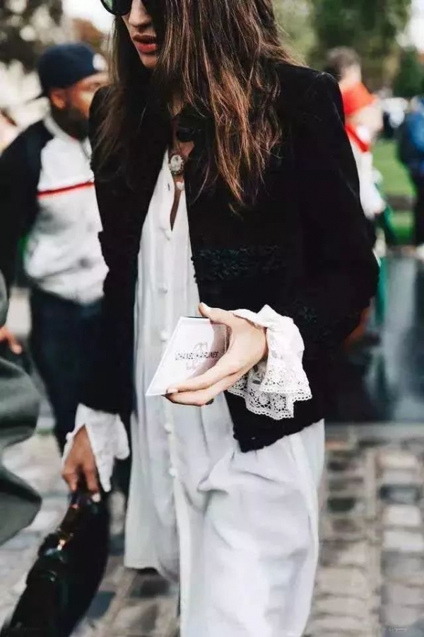 女大衣里面穿什么好看
