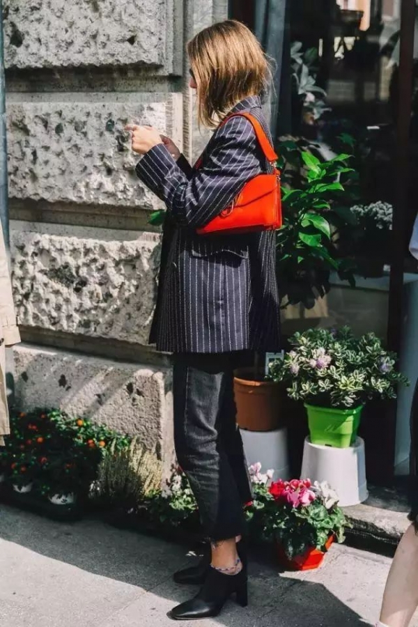 2025穿什么颜色的衣服