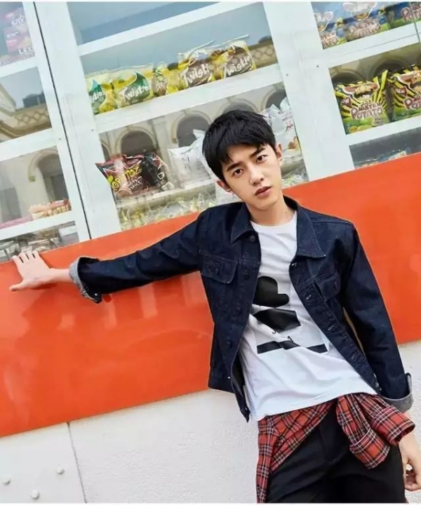 适合男生春天穿的衣服