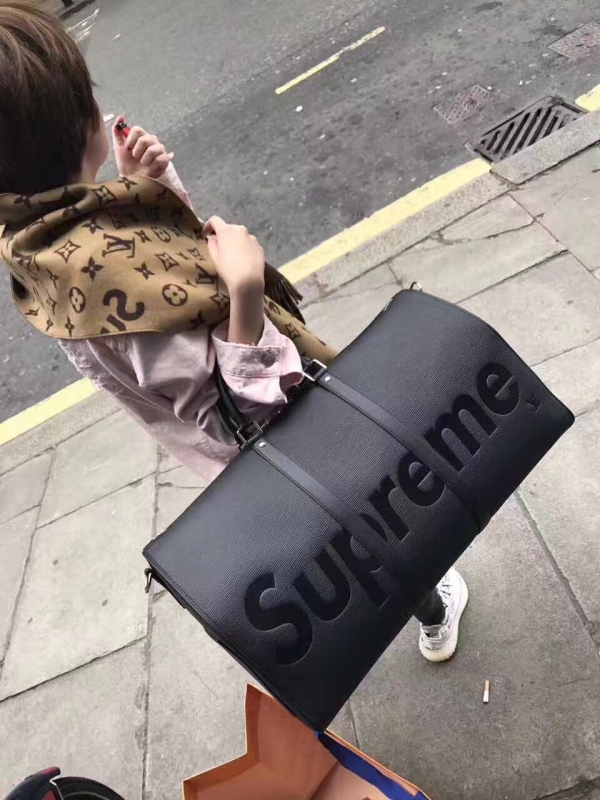Supreme联名 Supremelv联名