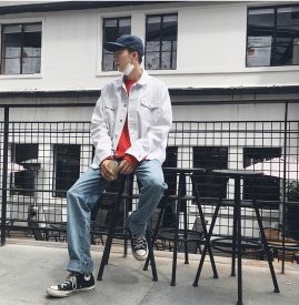 男士红色卫衣搭配外套 红色卫衣配什么外套男