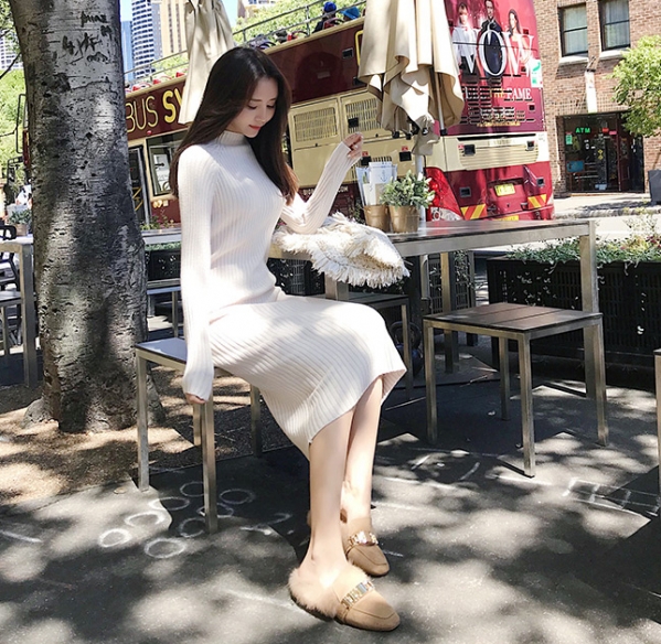 白色毛衣裙搭配鞋子 毛衣裙配什么鞋子
