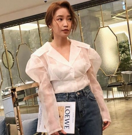 直筒牛仔裤搭配什么上衣 宽松直筒牛仔裤搭配女