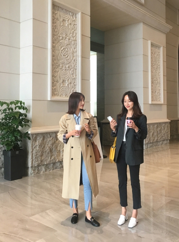直筒牛仔裤搭配什么外套 直筒牛仔裤怎么搭外套