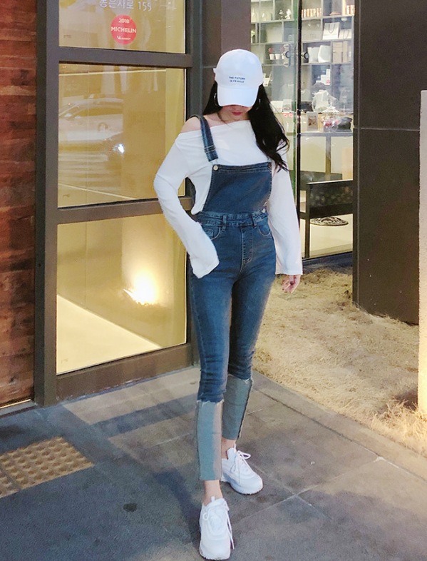 小白鞋露脚踝