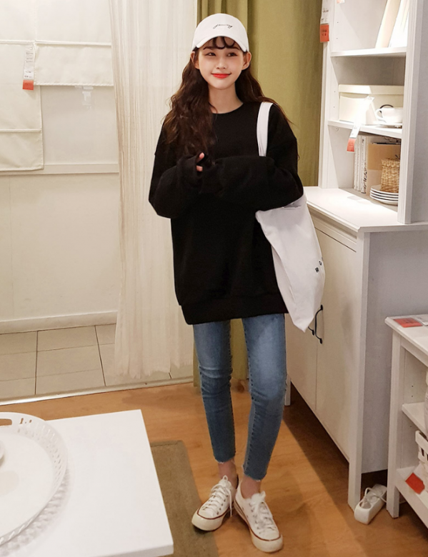 小白鞋露脚踝