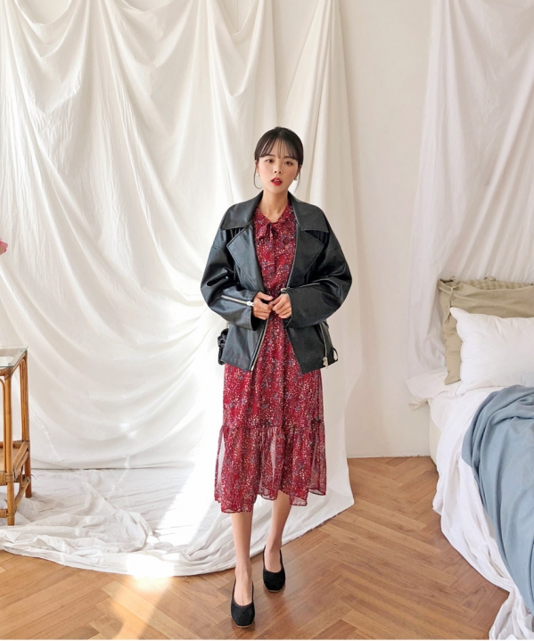 红色连衣裙搭配什么鞋子 红色连衣裙配什么鞋子好看