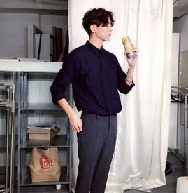 男士怎样穿搭衬衫好看
