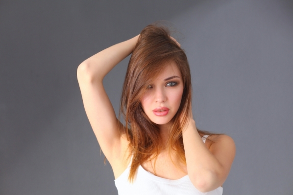 春季卫衣搭配女