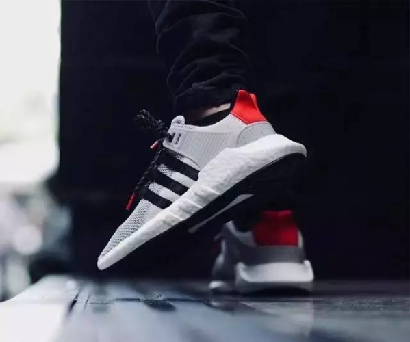 nike和adidas哪个鞋好