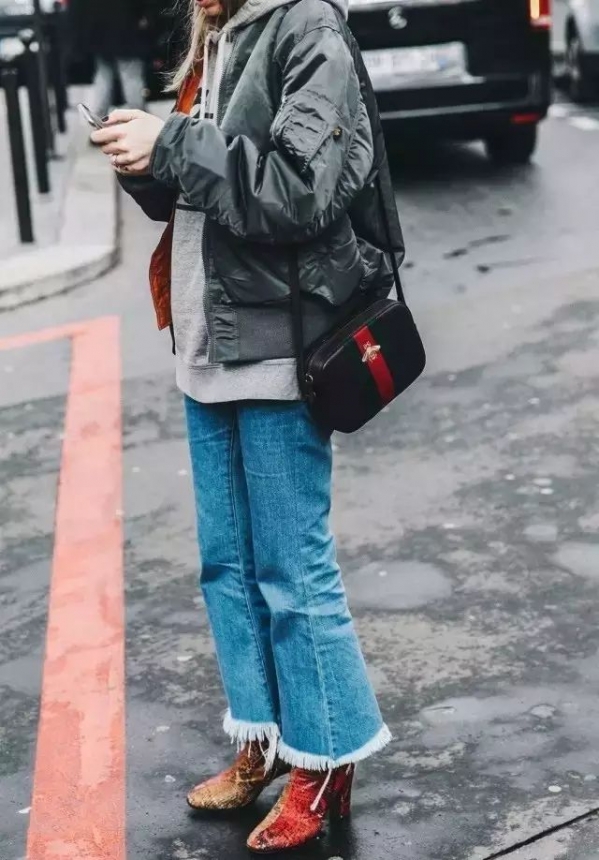 春季卫衣搭配女 2025卫衣流行这样穿好看