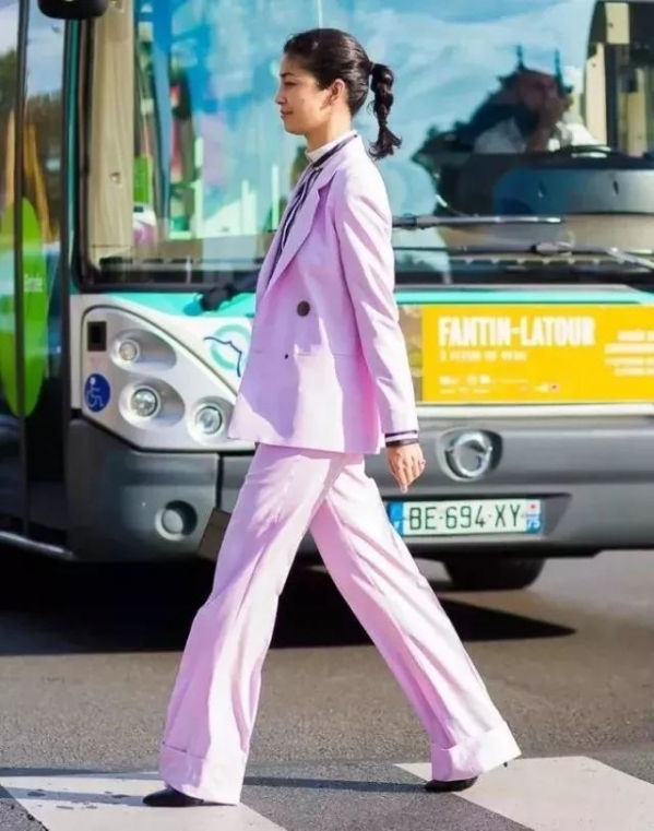 2025流行什么颜色衣服