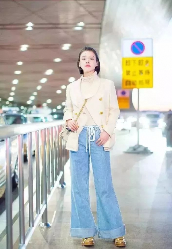 牛仔裤怎么搭配女