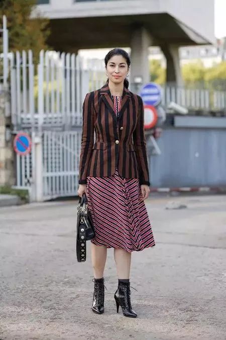 2025年流行什么款式的衣服