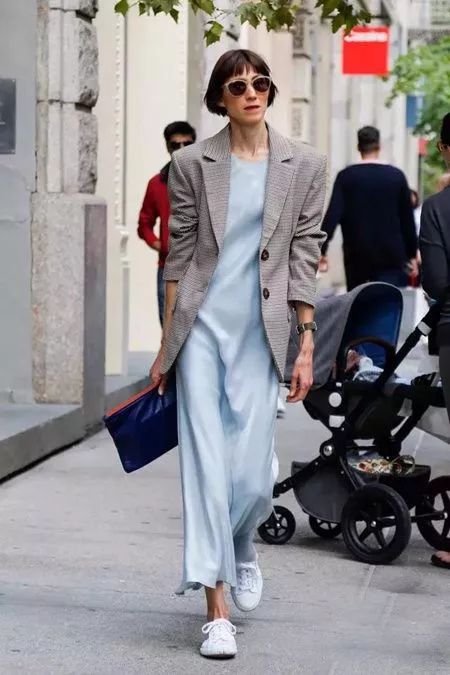 2025年流行什么款式的衣服