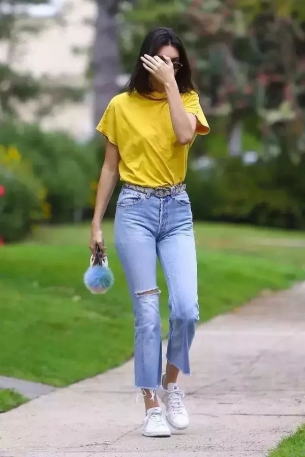 夏天穿什么颜色衣服好看
