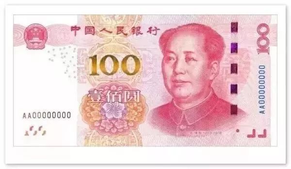 夏天穿什么颜色衣服好看