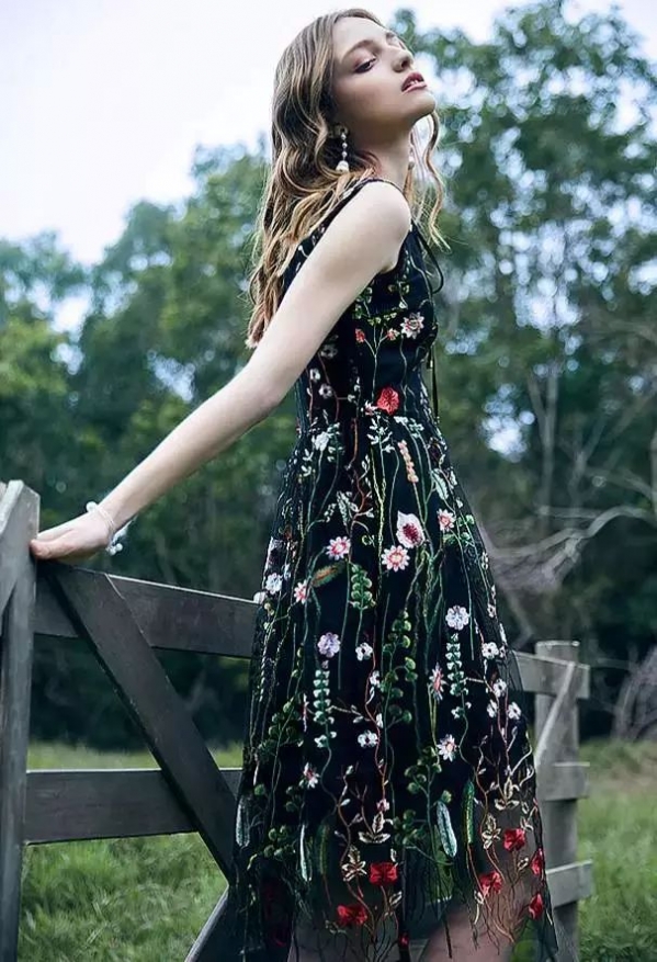 什么连衣裙百搭